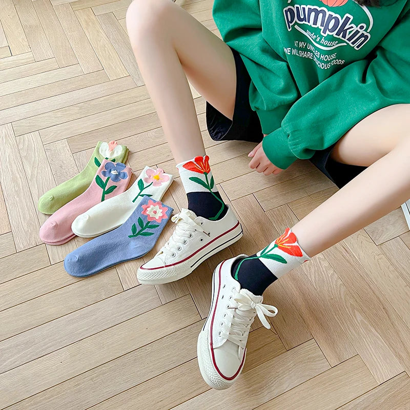 Daisy-Drift-Mid-Socks
